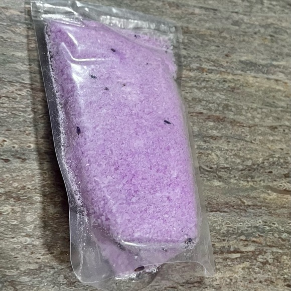 New Relaxcation Luxury Lavender bath and spa gift set - Picture 16 of 16